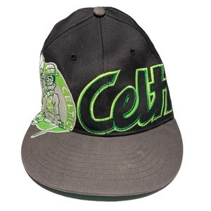 Boston Celtics SnapBack Baseball Cap. Black and Green. EUC.